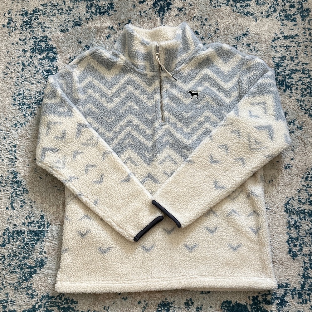 NWT PINK Victoria's Secret Chevron Fleece sweatshirt teddy size small